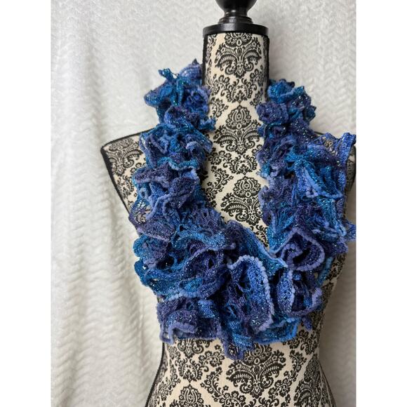 Ruffle Scarf, Infinity scarf, cowl neck scarf, Frilly Scarf, Crochet, Handmade, - Picture 4 of 7